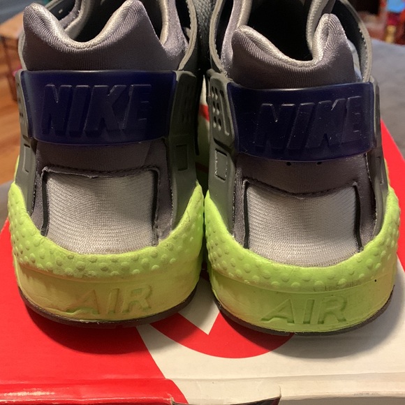 Air Huarache Nike sneakers- men’s size 12 - Picture 5 of 8